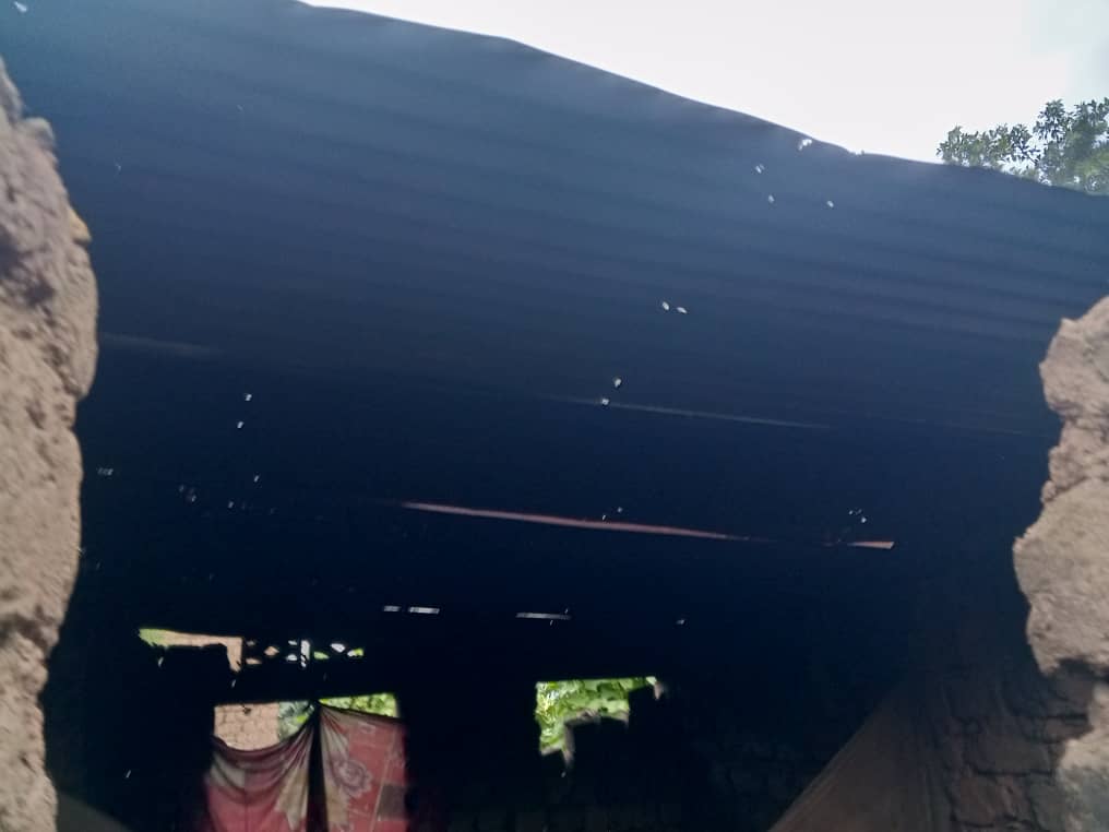 Inzu bahozemo yari yarangiritse ku buryo banyagirwaga