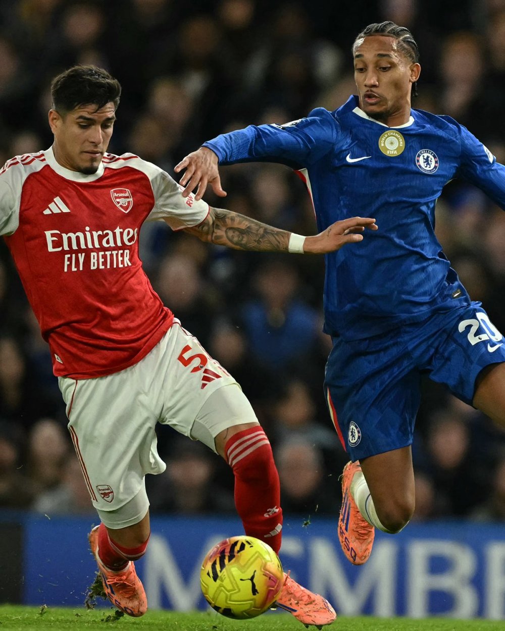 Arsenal FC yakuye inota rimwe kwa Chelsea FC mu mukino watanzwemo amakarita menshi